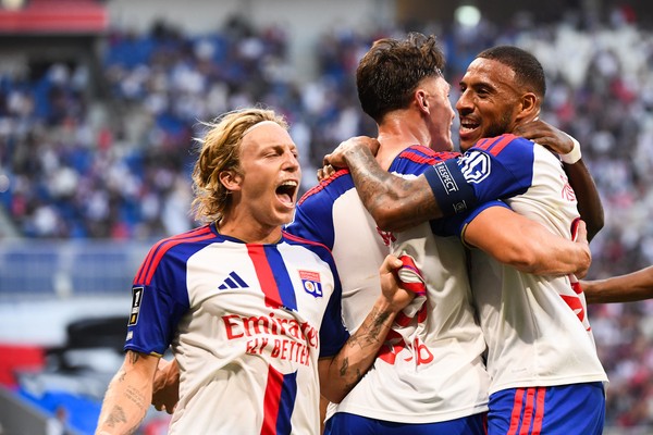 Ligue 1 : l’Olympique Lyonnais retrouve le goût de la victoire face à Auxerre